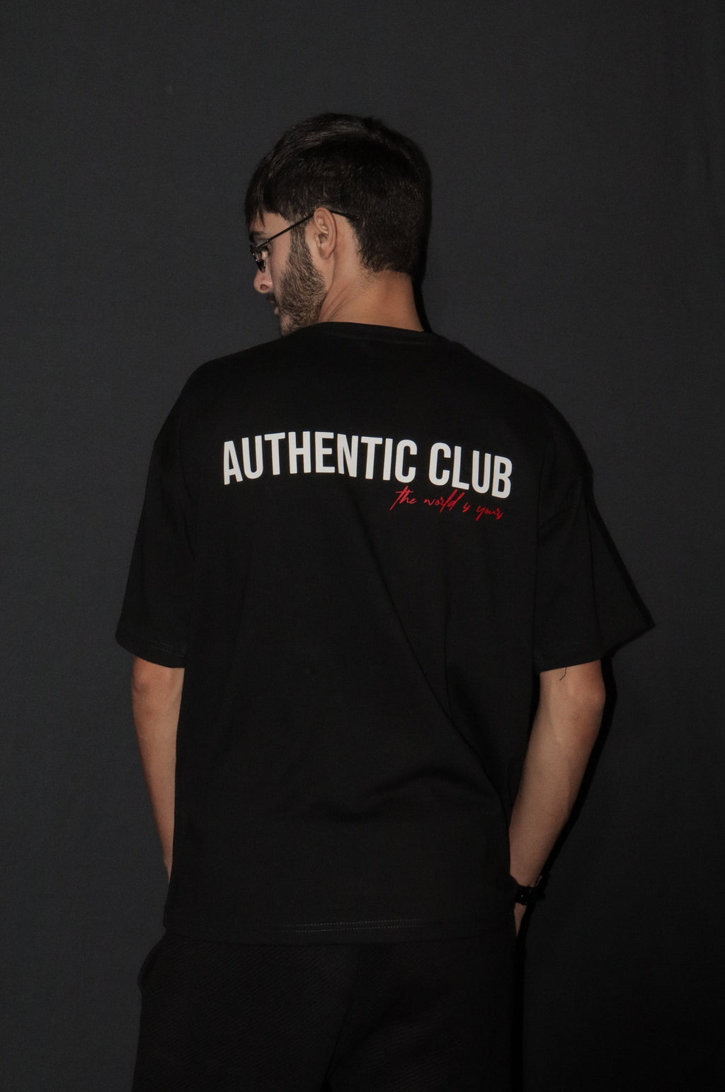 Black Authentic Tee (drop sholder fit)