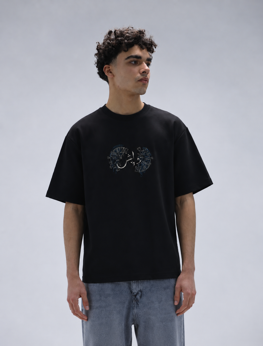 Lost in Time Black Tee ”وقت اور نظر"